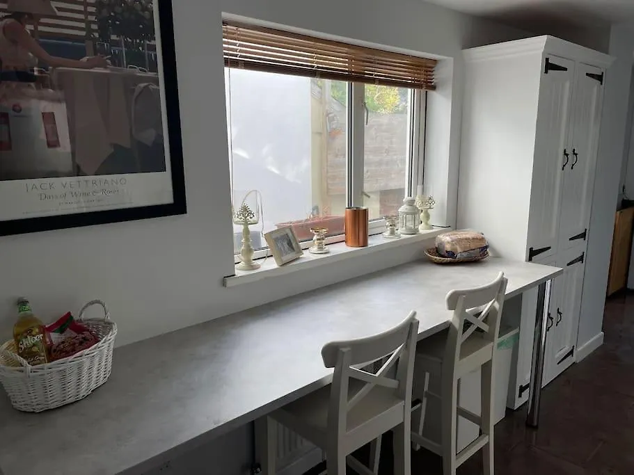 Gorgeous Home Within Cardiff City Centre 0*,