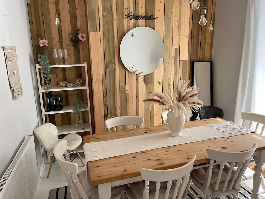 Gorgeous Home Within Cardiff City Centre 0*,  United Kingdom